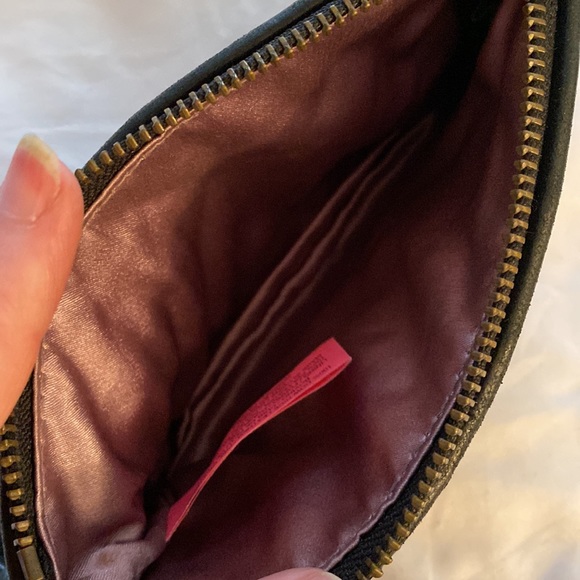 Y2K Juicy Couture Wristlet Black Leather Quilted - Picture 3 of 14